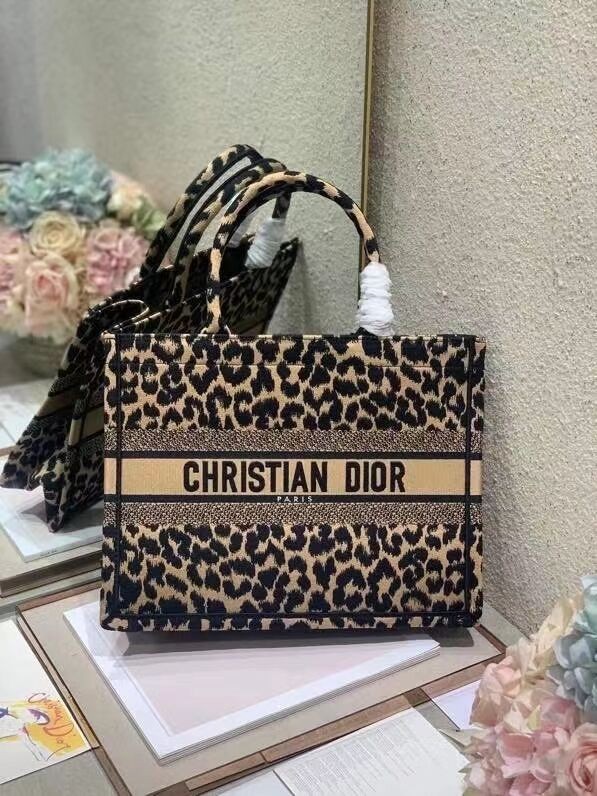 Copy DIOR BOOK TOTE Beige Multicolor Mizza Embroidery M1287ZRHM JH06746Of26