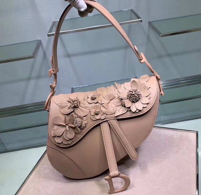 Dior SADDLE-TAS VAN KALFSLEER Bag Flower M0446C Nude JH07117fk36