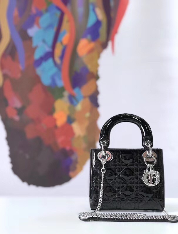Fake Dior MINI LADY DIOR CALFSKIN BAG M0505O black JH07243gE29
