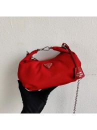 Prada Re-Edition 2005 nylon shoulder bag 1BH172 red JH05017kN56